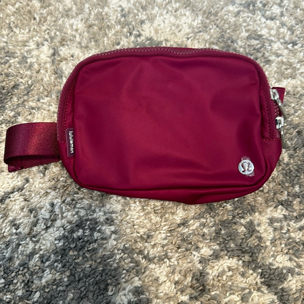 Lulu Lemon Deep Luxe Everywhere Crossbody Bag